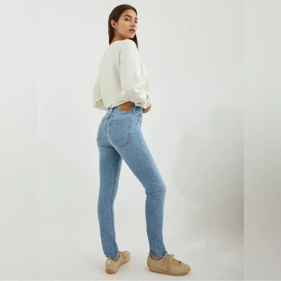 Aritzia Denim Forum THE YOKO HIGH RISE SLIM 30L Jean size 27 - Picture 2 of 12
